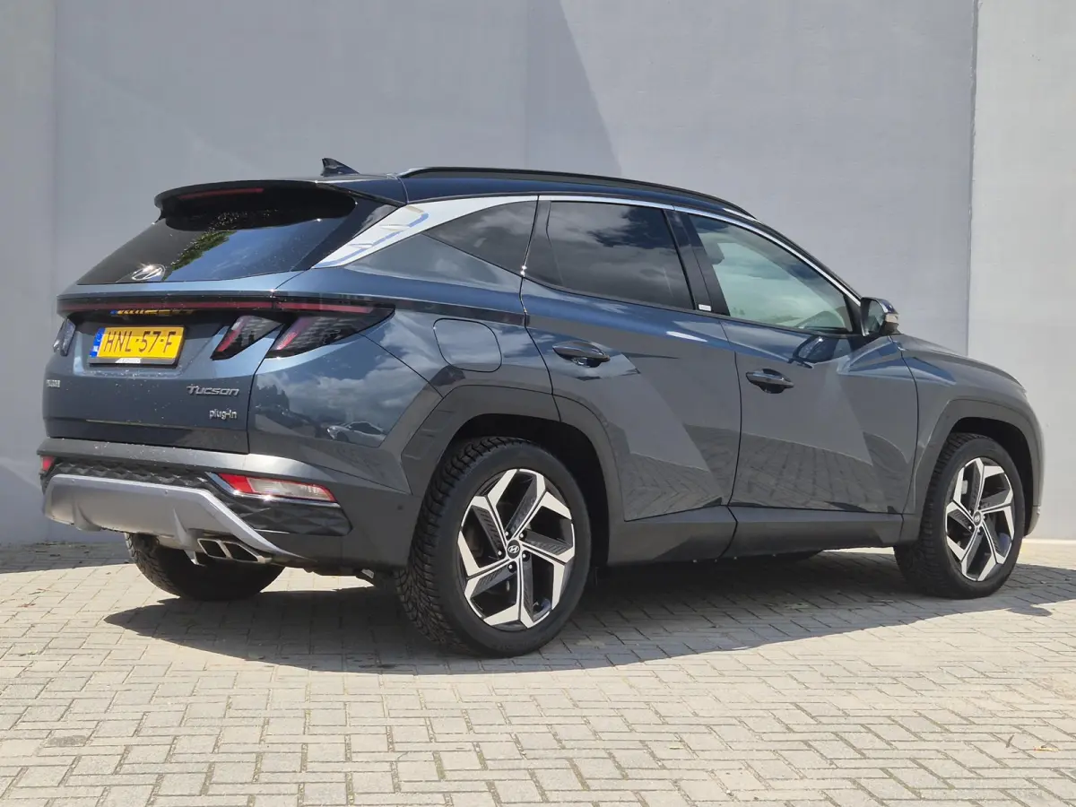 1.6 T-GDI PHEV Premium 4WD / Dealer onderhouden / All season banden / Elektrische achterklep / Stuur- Stoel & Achterbank verwarming / Trekgewicht 1350 kg / Stoelventilatie / Adaptief cruise 