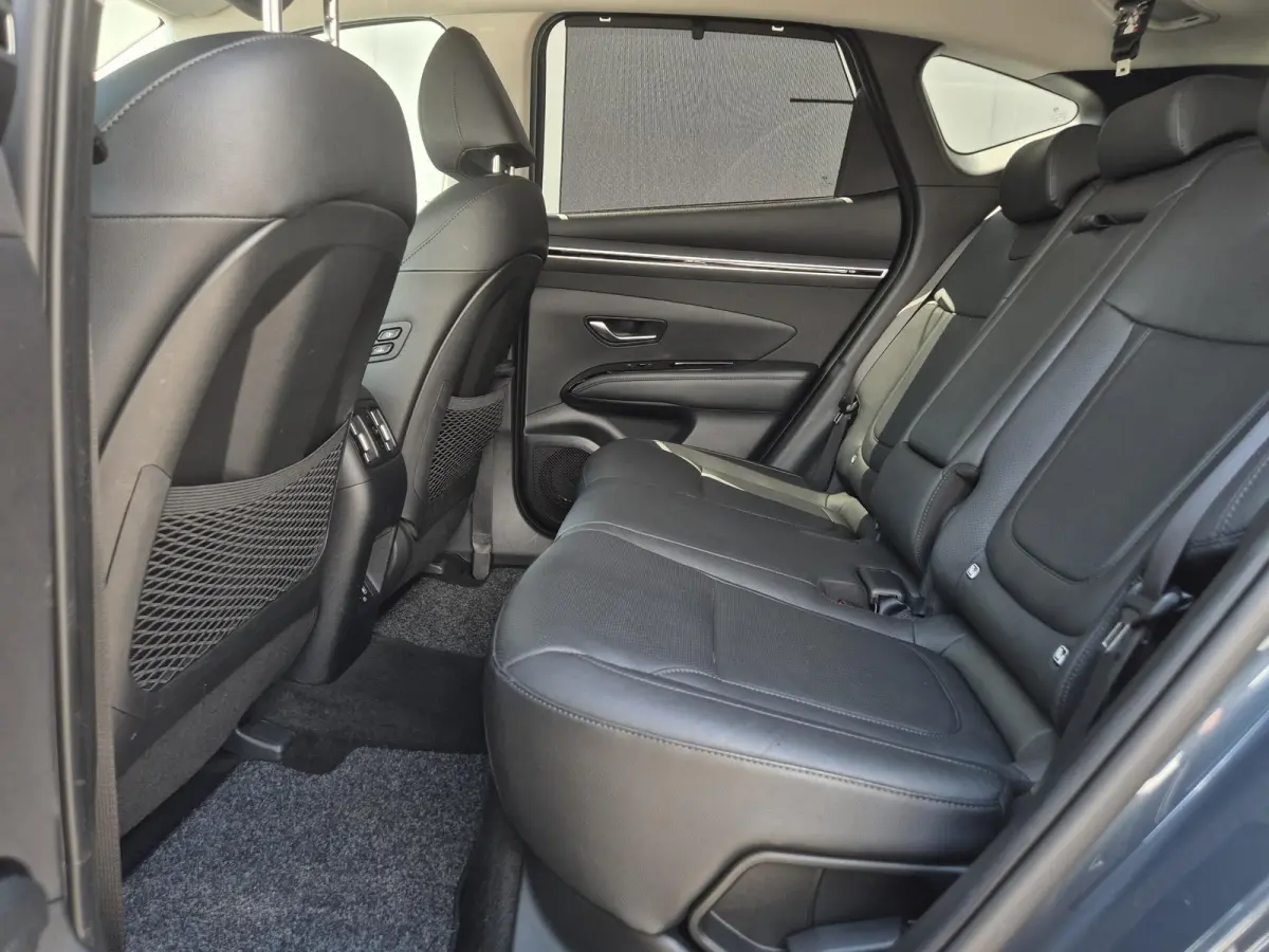 1.6 T-GDI PHEV Premium 4WD / Dealer onderhouden / All season banden / Elektrische achterklep / Stuur- Stoel & Achterbank verwarming / Trekgewicht 1350 kg / Stoelventilatie / Adaptief cruise 
