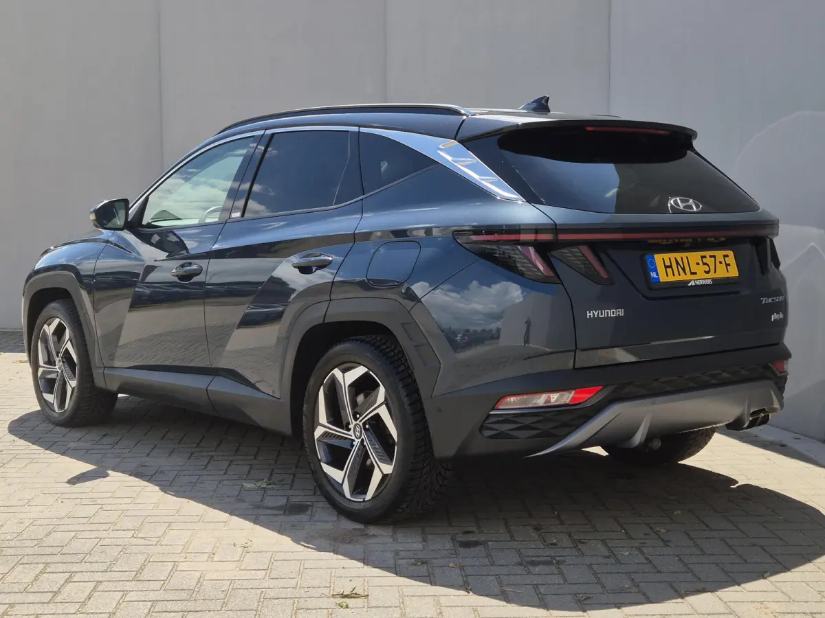1.6 T-GDI PHEV Premium 4WD / Dealer onderhouden / All season banden / Elektrische achterklep / Stuur- Stoel & Achterbank verwarming / Trekgewicht 1350 kg / Stoelventilatie / Adaptief cruise 