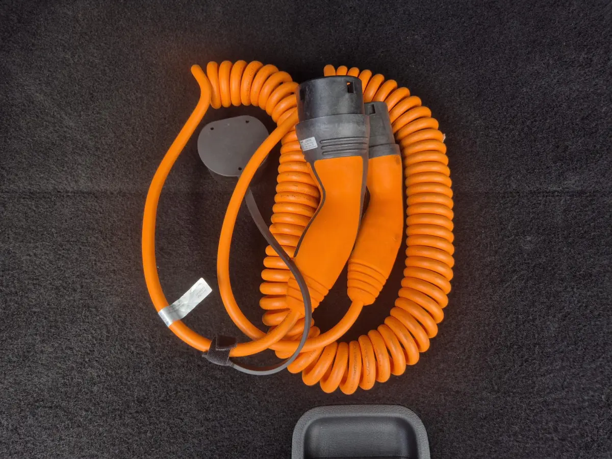 1.6 T-GDI PHEV Premium 4WD / Dealer onderhouden / All season banden / Elektrische achterklep / Stuur- Stoel & Achterbank verwarming / Trekgewicht 1350 kg / Stoelventilatie / Adaptief cruise 