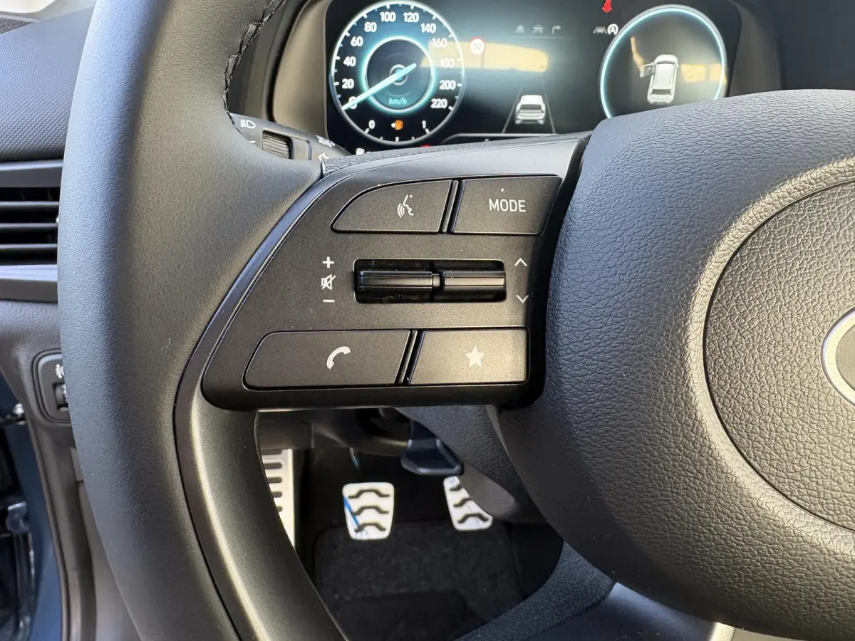 1.0 T-GDI Comfort / Prijs is een rijklaarprijs / Navigatie / Achteruitrijcamera / Airco / Cruise Control / LED Dagrijverlichting / LMV / Apple CarPaly & Android Auto /