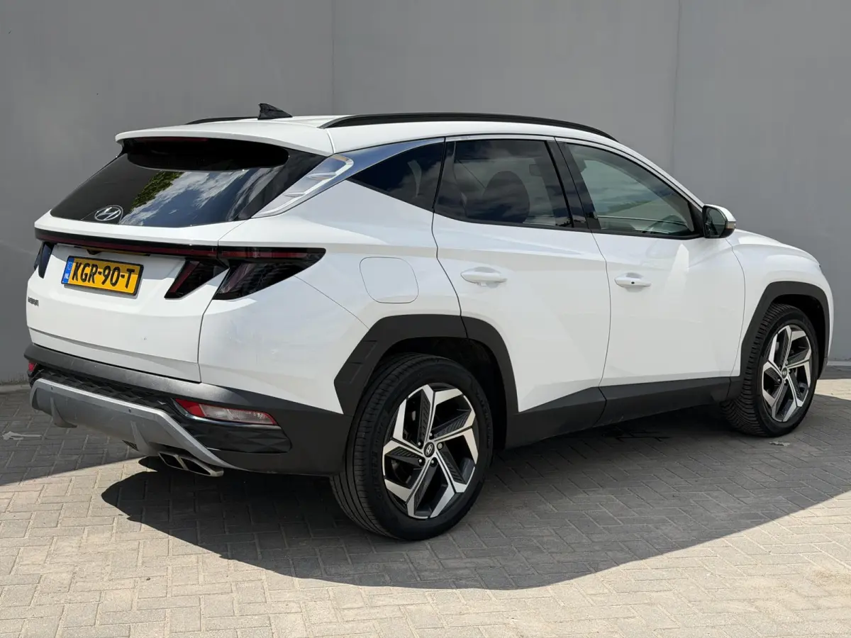 1.6 T-GDI PHEV Comfort Smart 4WD / Fabrieksgarantie tot 1-2028 / Volledig Onderhouden / Navigatie / Camera / PDC / DAB / Dodehoek Detectie / All Season Banden / Stoelverwarming /
