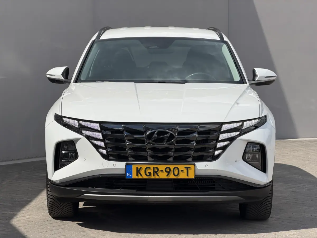 1.6 T-GDI PHEV Comfort Smart 4WD / Fabrieksgarantie tot 1-2028 / Volledig Onderhouden / Navigatie / Camera / PDC / DAB / Dodehoek Detectie / All Season Banden / Stoelverwarming /