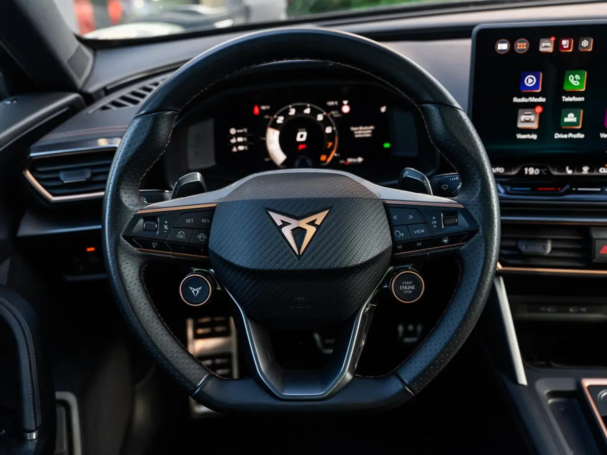 VZ 2.0 TSI 4DRIVE|PANO|ACC|19''|FACELIFT