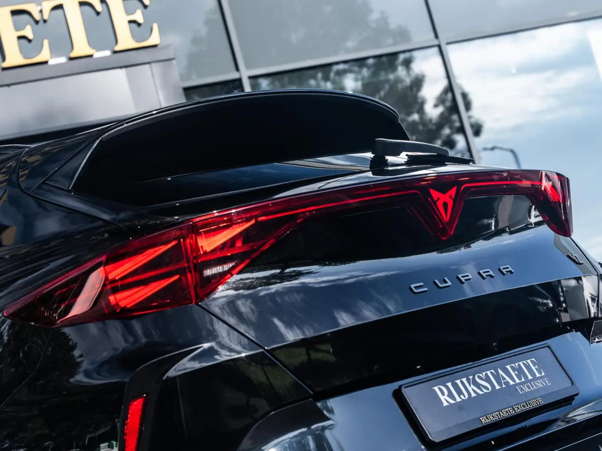 VZ 2.0 TSI 4DRIVE|PANO|ACC|19''|FACELIFT