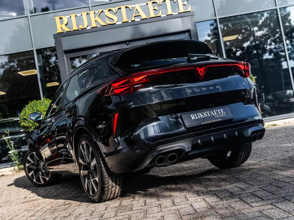 VZ 2.0 TSI 4DRIVE|PANO|ACC|19''|FACELIFT