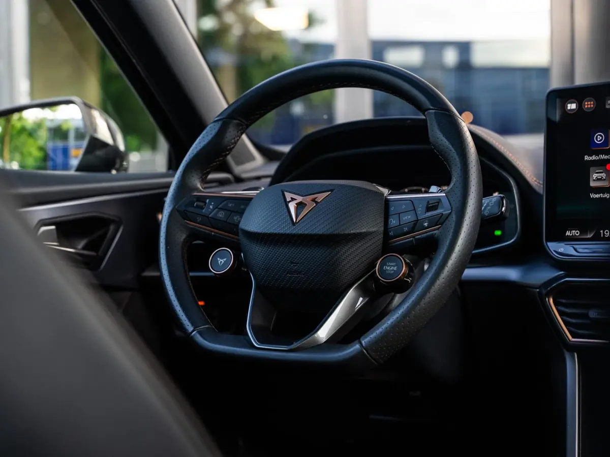 VZ 2.0 TSI 4DRIVE|PANO|ACC|19''|FACELIFT