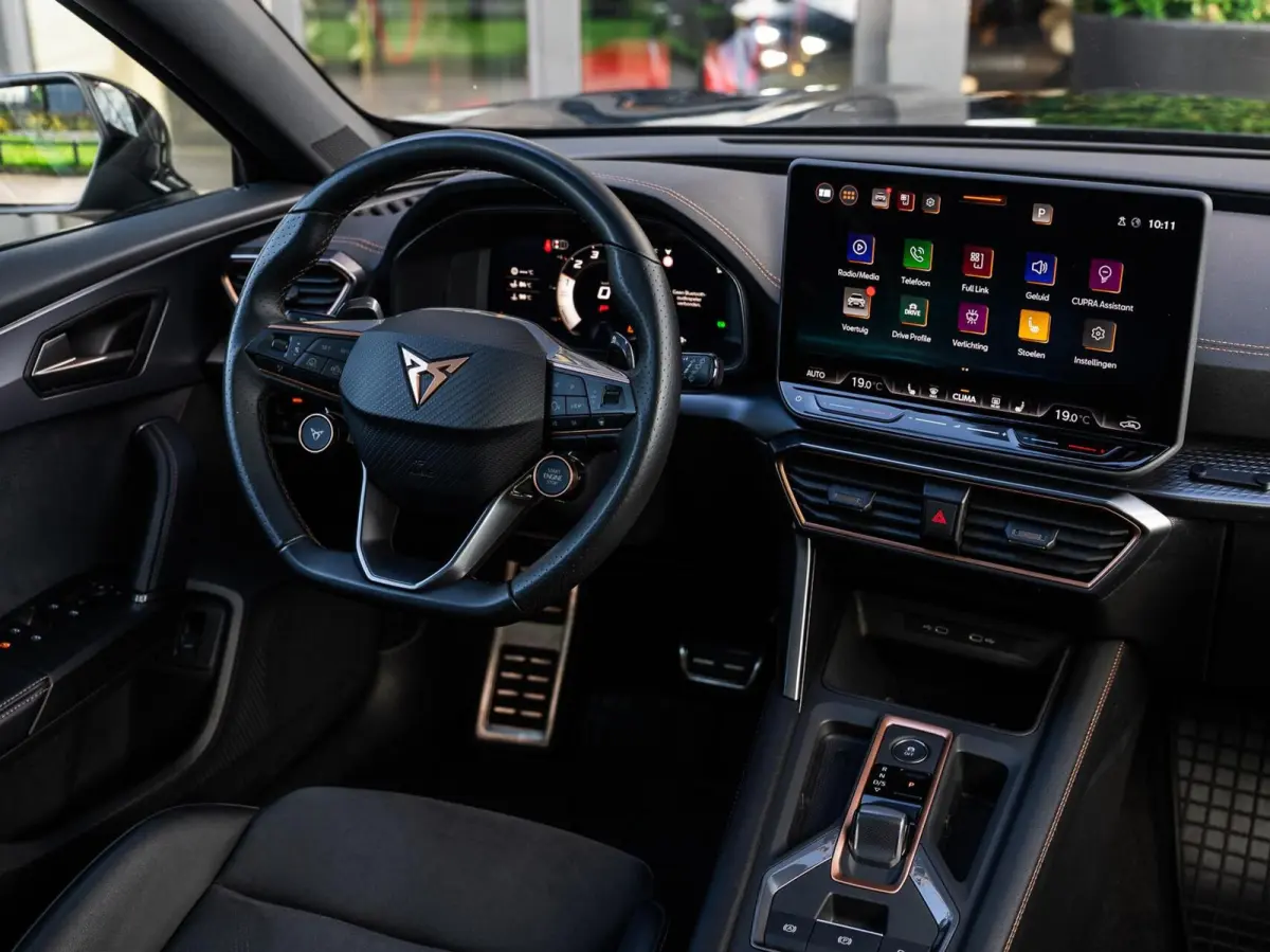 VZ 2.0 TSI 4DRIVE|PANO|ACC|19''|FACELIFT