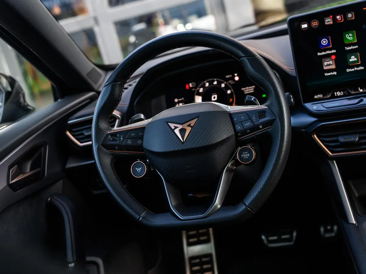 VZ 2.0 TSI 4DRIVE|PANO|ACC|19''|FACELIFT
