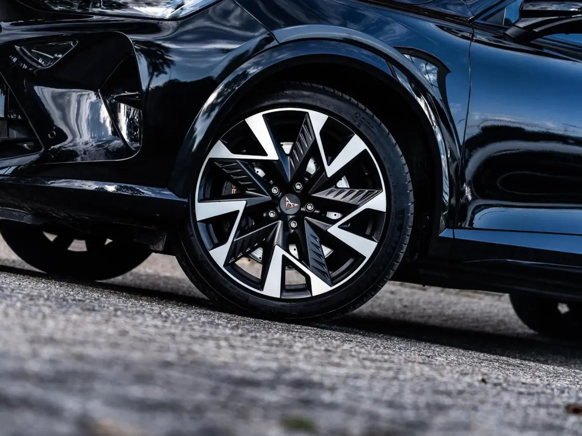 VZ 2.0 TSI 4DRIVE|PANO|ACC|19''|FACELIFT