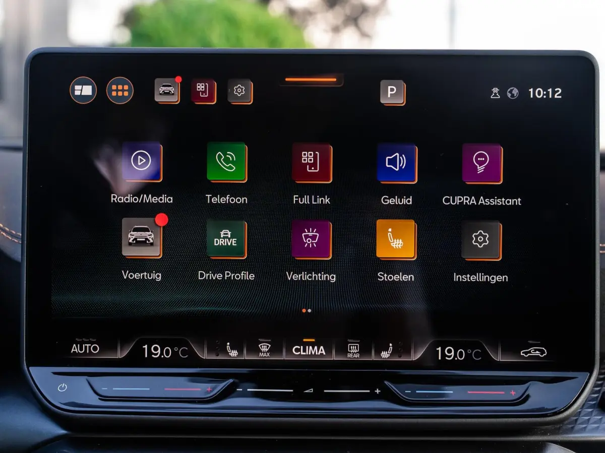 VZ 2.0 TSI 4DRIVE|PANO|ACC|19''|FACELIFT