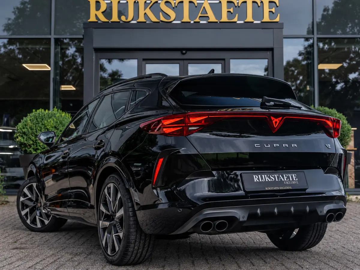 VZ 2.0 TSI 4DRIVE|PANO|ACC|19''|FACELIFT