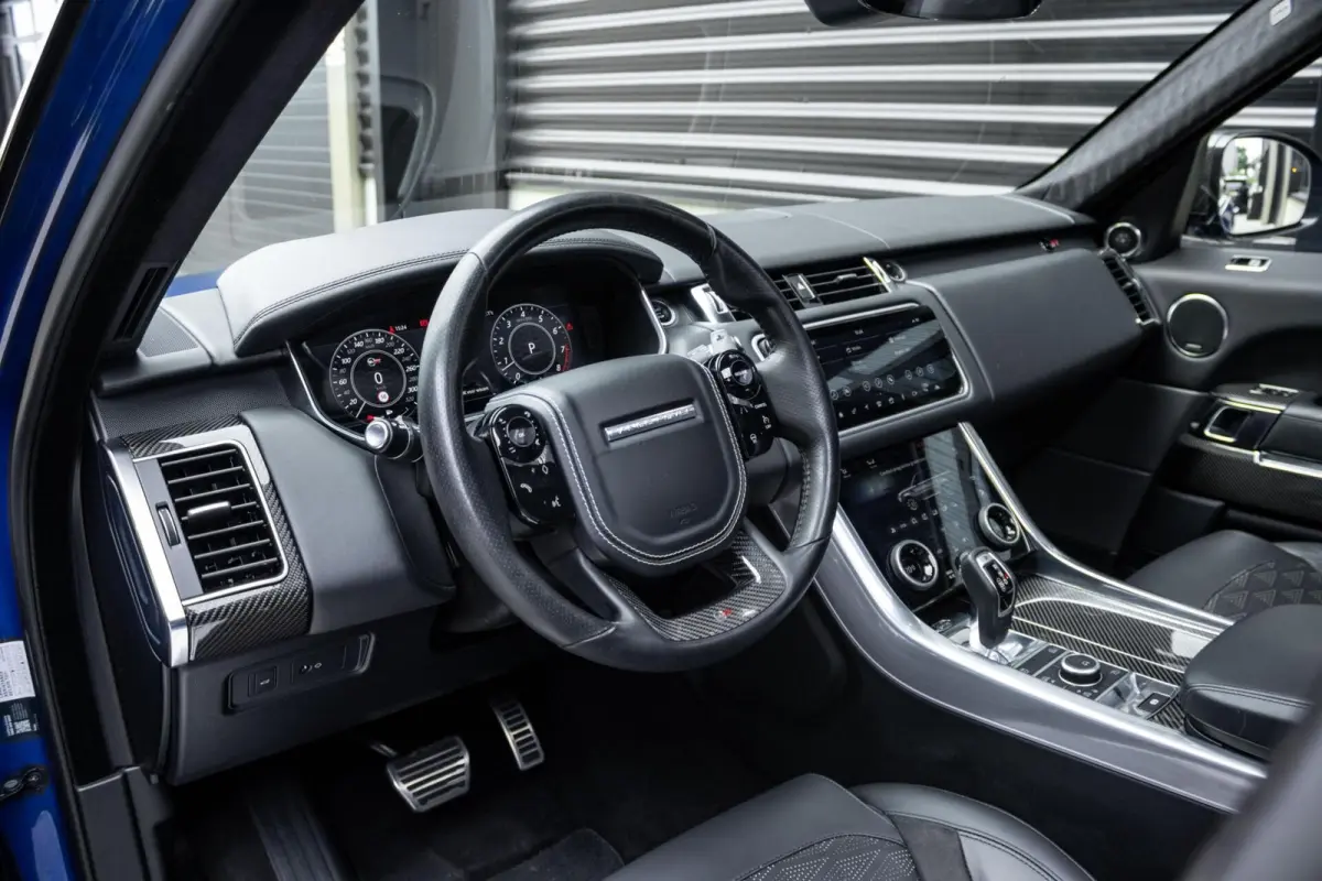 SVR 5.0 V8 SC | PANO | TREKHAAK | ALCANTARA HEMEL | MERIDIAN | FULL OPTION