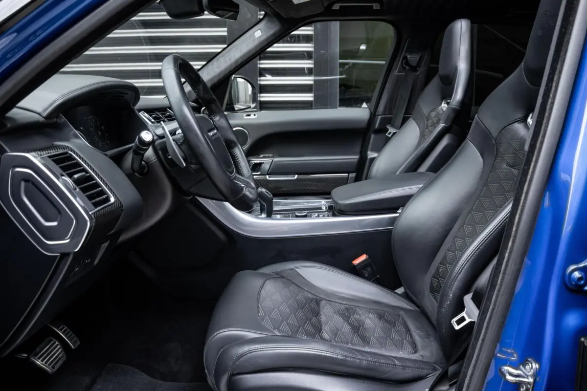 SVR 5.0 V8 SC | PANO | TREKHAAK | ALCANTARA HEMEL | MERIDIAN | FULL OPTION