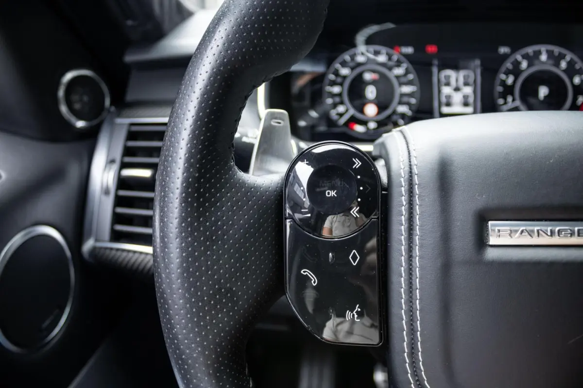 SVR 5.0 V8 SC | PANO | TREKHAAK | ALCANTARA HEMEL | MERIDIAN | FULL OPTION