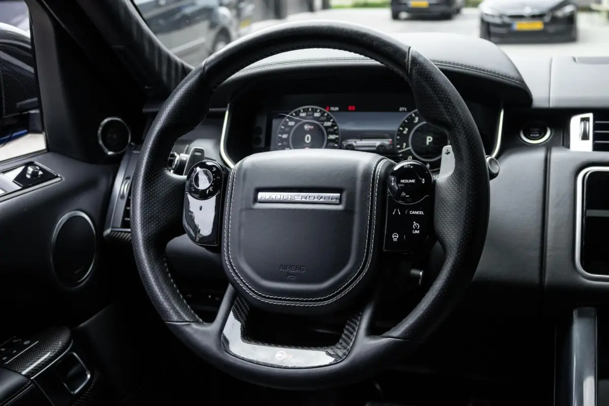 SVR 5.0 V8 SC | PANO | TREKHAAK | ALCANTARA HEMEL | MERIDIAN | FULL OPTION