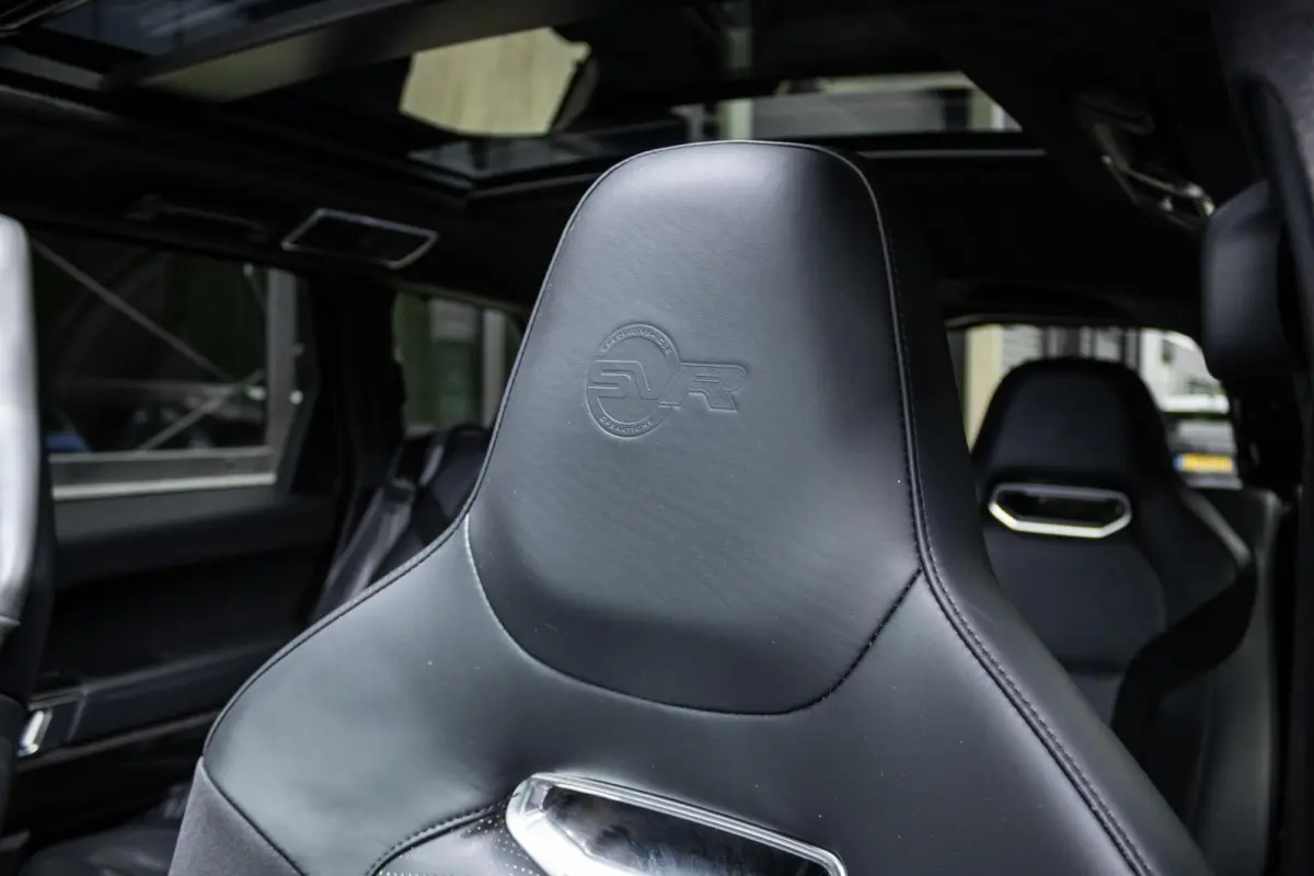 SVR 5.0 V8 SC | PANO | TREKHAAK | ALCANTARA HEMEL | MERIDIAN | FULL OPTION