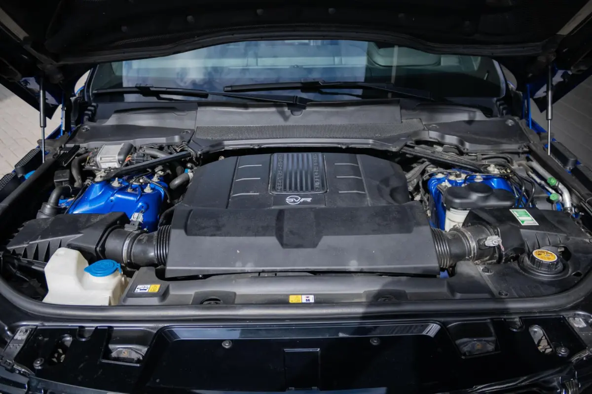SVR 5.0 V8 SC | PANO | TREKHAAK | ALCANTARA HEMEL | MERIDIAN | FULL OPTION