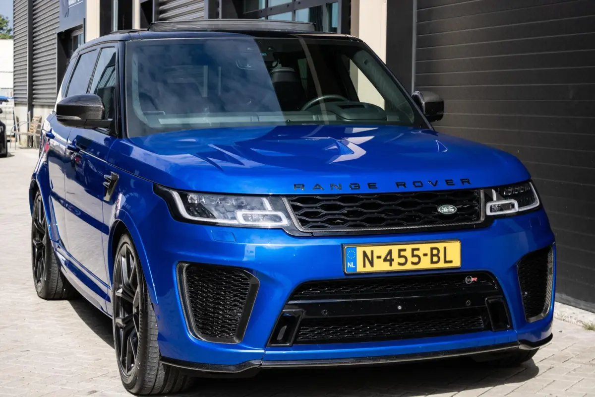 SVR 5.0 V8 SC | PANO | TREKHAAK | ALCANTARA HEMEL | MERIDIAN | FULL OPTION