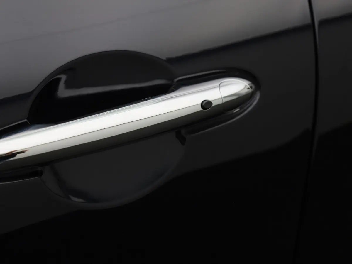 1.5 Cooper Classic Business Edition | STOELVERWARMING | BLUETOOTH | ACHTERUITRIJCAMERA | LED VERLICHTING | LEDER |  PARKEERSENSOREN | KEYLESS | NAVIGATIE | CRUISE CONTROL |