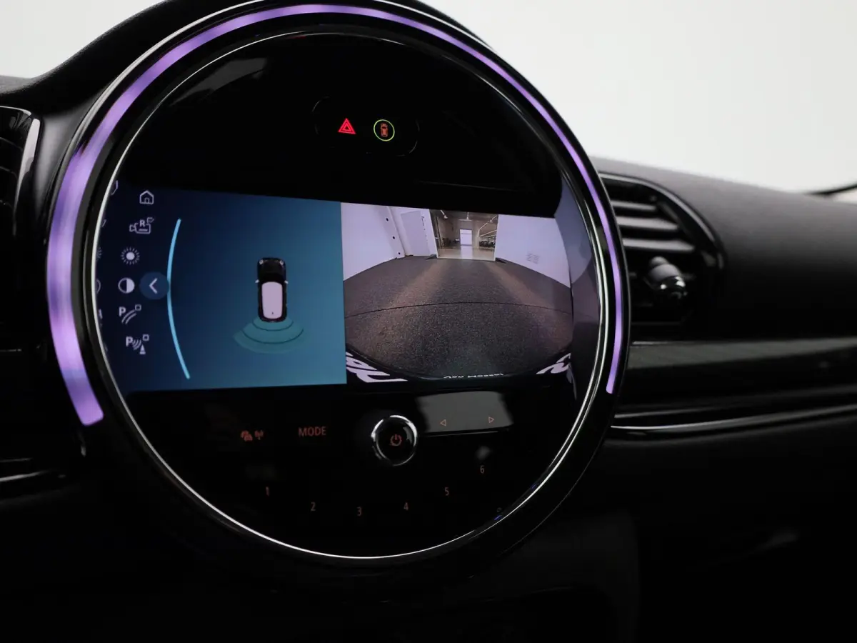 1.5 Cooper Classic Business Edition | STOELVERWARMING | BLUETOOTH | ACHTERUITRIJCAMERA | LED VERLICHTING | LEDER |  PARKEERSENSOREN | KEYLESS | NAVIGATIE | CRUISE CONTROL |