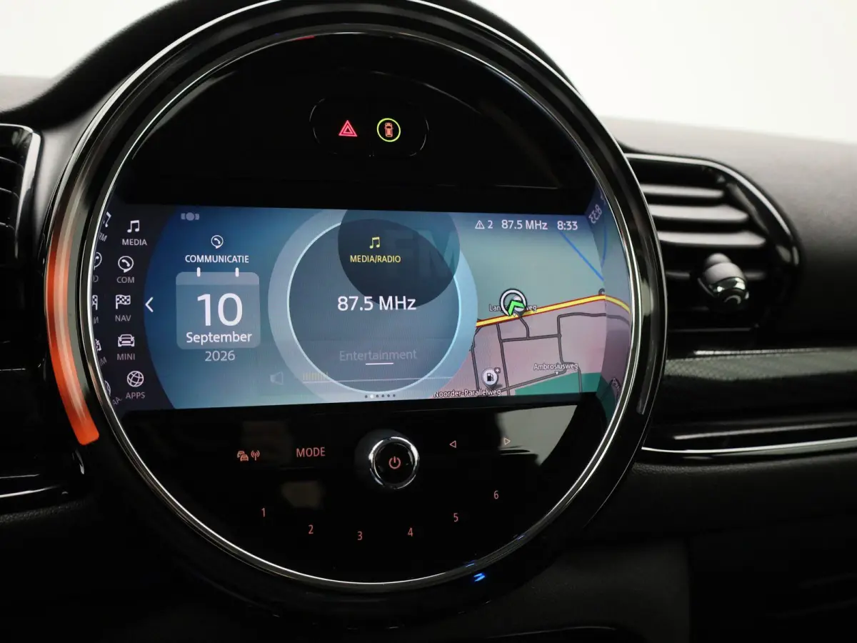 1.5 Cooper Classic Business Edition | STOELVERWARMING | BLUETOOTH | ACHTERUITRIJCAMERA | LED VERLICHTING | LEDER |  PARKEERSENSOREN | KEYLESS | NAVIGATIE | CRUISE CONTROL |