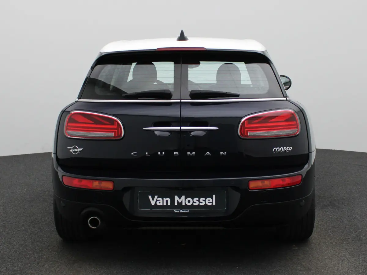 1.5 Cooper Classic Business Edition | STOELVERWARMING | BLUETOOTH | ACHTERUITRIJCAMERA | LED VERLICHTING | LEDER |  PARKEERSENSOREN | KEYLESS | NAVIGATIE | CRUISE CONTROL |