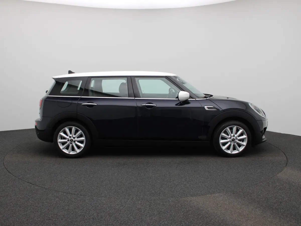 1.5 Cooper Classic Business Edition | STOELVERWARMING | BLUETOOTH | ACHTERUITRIJCAMERA | LED VERLICHTING | LEDER |  PARKEERSENSOREN | KEYLESS | NAVIGATIE | CRUISE CONTROL |