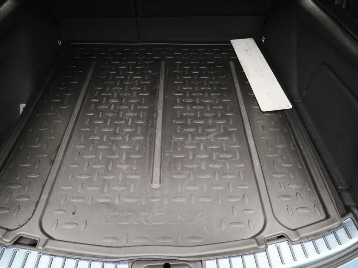 2.0 Hybrid Executive JBL | PANORAMADAK | STOELVERWARMING | ELEKTRISCHE ACHTERKLEP | ACHTERUITRIJCAMERA | JBL GELUIDSSYSTEEM | LED VERLICHTING | CRUISE CONTROL | NAVIGATIE | KEYLESS | HALF-LE