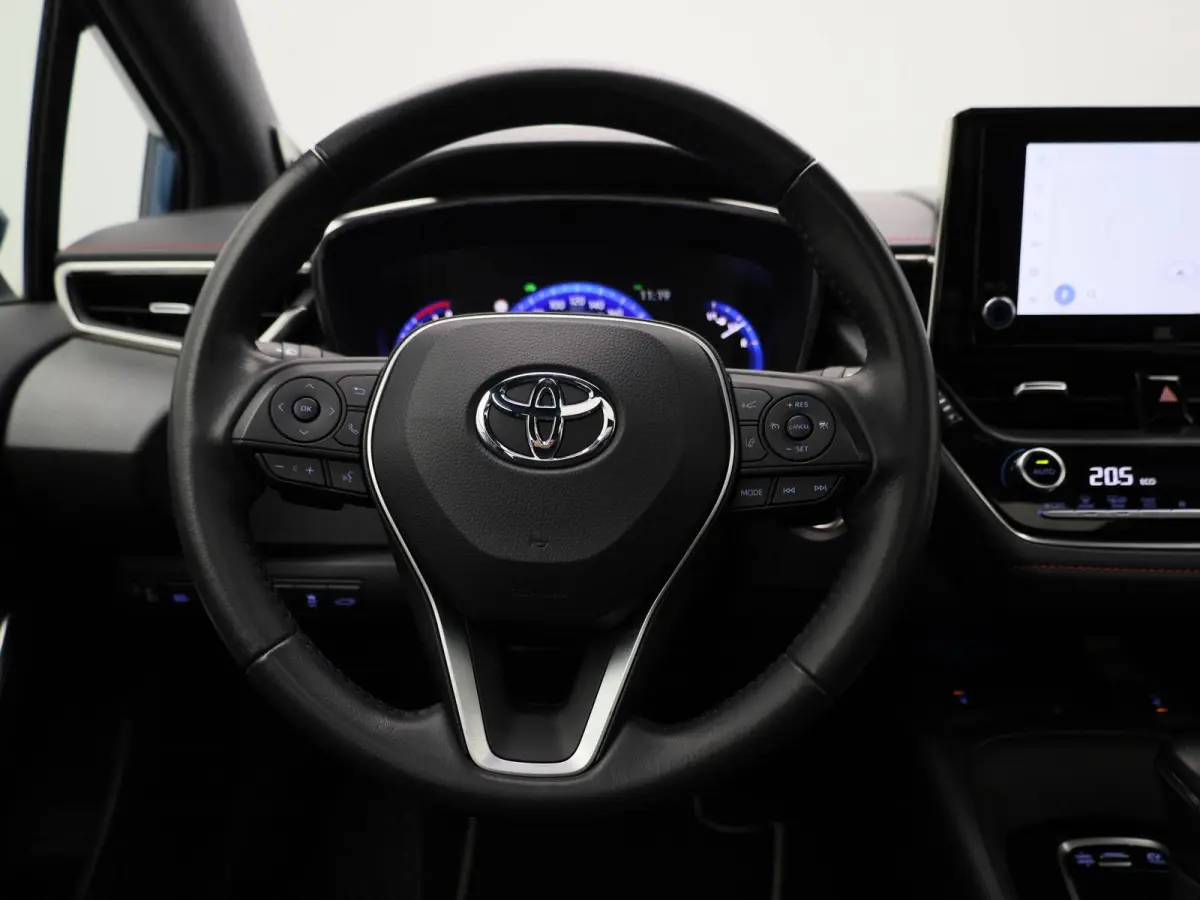 2.0 Hybrid Executive JBL | PANORAMADAK | STOELVERWARMING | ELEKTRISCHE ACHTERKLEP | ACHTERUITRIJCAMERA | JBL GELUIDSSYSTEEM | LED VERLICHTING | CRUISE CONTROL | NAVIGATIE | KEYLESS | HALF-LE