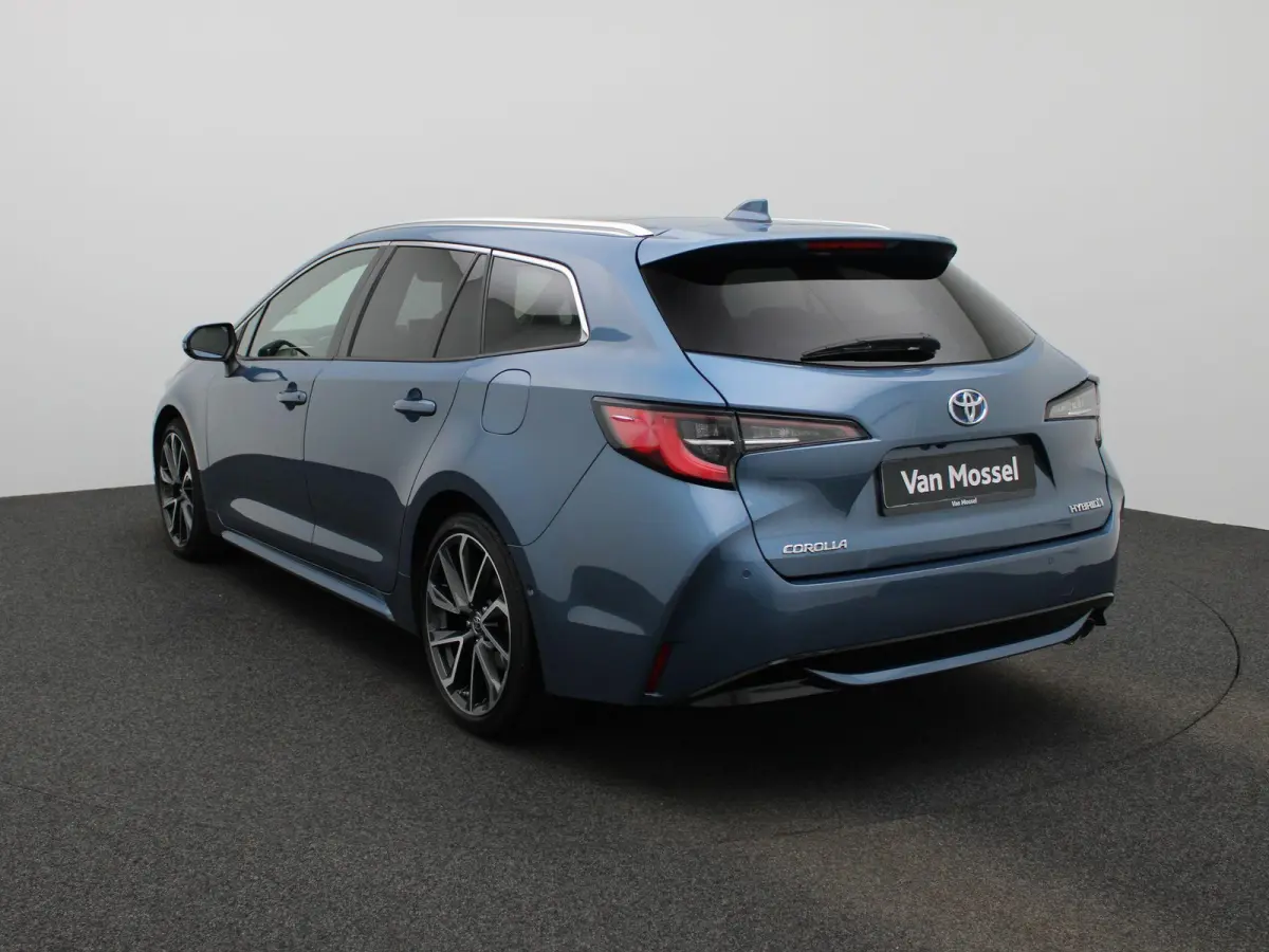 2.0 Hybrid Executive JBL | PANORAMADAK | STOELVERWARMING | ELEKTRISCHE ACHTERKLEP | ACHTERUITRIJCAMERA | JBL GELUIDSSYSTEEM | LED VERLICHTING | CRUISE CONTROL | NAVIGATIE | KEYLESS | HALF-LE