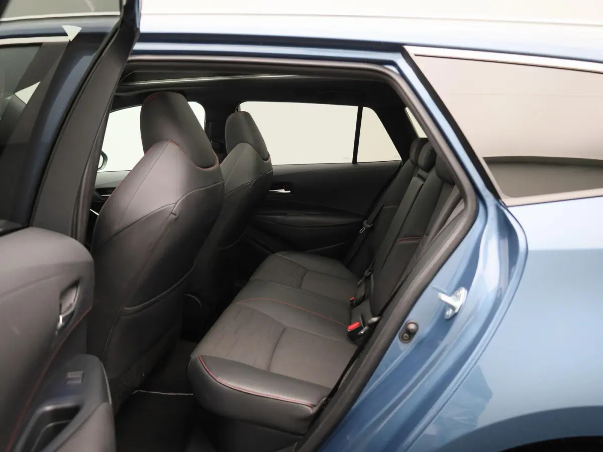 2.0 Hybrid Executive JBL | PANORAMADAK | STOELVERWARMING | ELEKTRISCHE ACHTERKLEP | ACHTERUITRIJCAMERA | JBL GELUIDSSYSTEEM | LED VERLICHTING | CRUISE CONTROL | NAVIGATIE | KEYLESS | HALF-LE