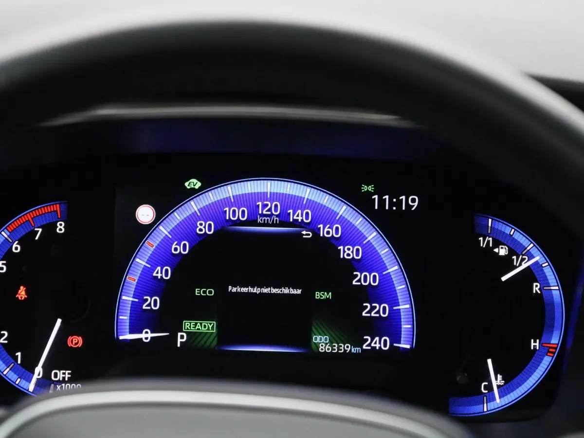 2.0 Hybrid Executive JBL | PANORAMADAK | STOELVERWARMING | ELEKTRISCHE ACHTERKLEP | ACHTERUITRIJCAMERA | JBL GELUIDSSYSTEEM | LED VERLICHTING | CRUISE CONTROL | NAVIGATIE | KEYLESS | HALF-LE