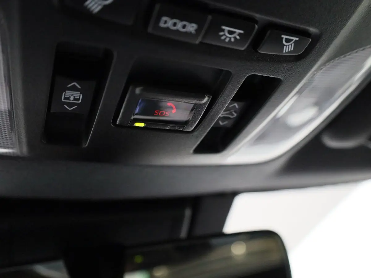 2.0 Hybrid Executive JBL | PANORAMADAK | STOELVERWARMING | ELEKTRISCHE ACHTERKLEP | ACHTERUITRIJCAMERA | JBL GELUIDSSYSTEEM | LED VERLICHTING | CRUISE CONTROL | NAVIGATIE | KEYLESS | HALF-LE