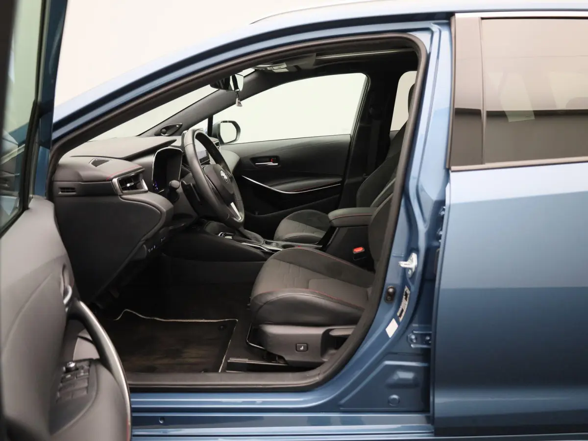 2.0 Hybrid Executive JBL | PANORAMADAK | STOELVERWARMING | ELEKTRISCHE ACHTERKLEP | ACHTERUITRIJCAMERA | JBL GELUIDSSYSTEEM | LED VERLICHTING | CRUISE CONTROL | NAVIGATIE | KEYLESS | HALF-LE