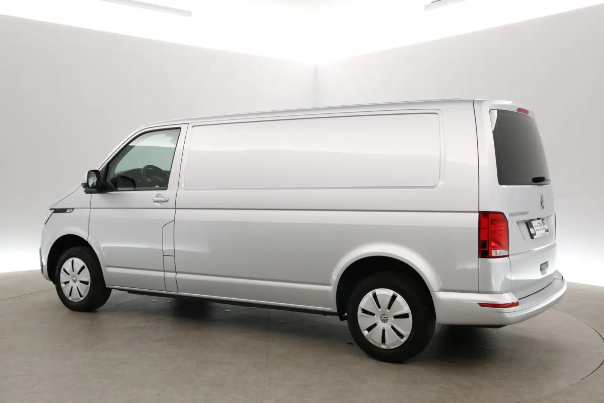 2.0 TDI 150PK L2H1 | Automaat | Airco | Camera | Cruise | 3 Zits | Carplay | Navi