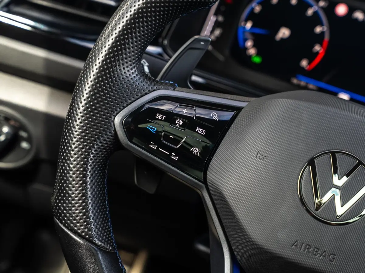 R 2.0 TSI 4Motion|PANO|AKRA|BEATS|FACELIFT