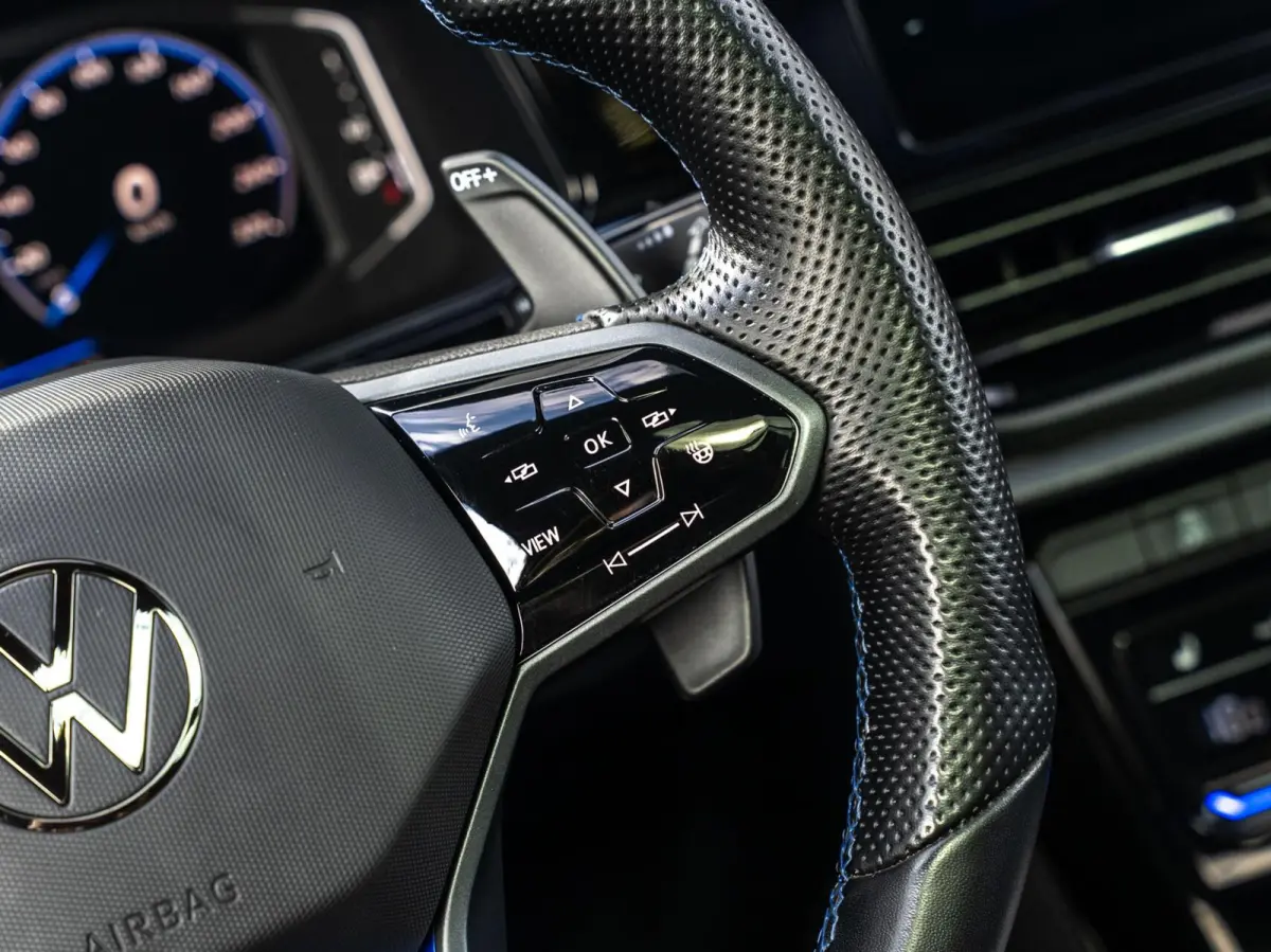 R 2.0 TSI 4Motion|PANO|AKRA|BEATS|FACELIFT