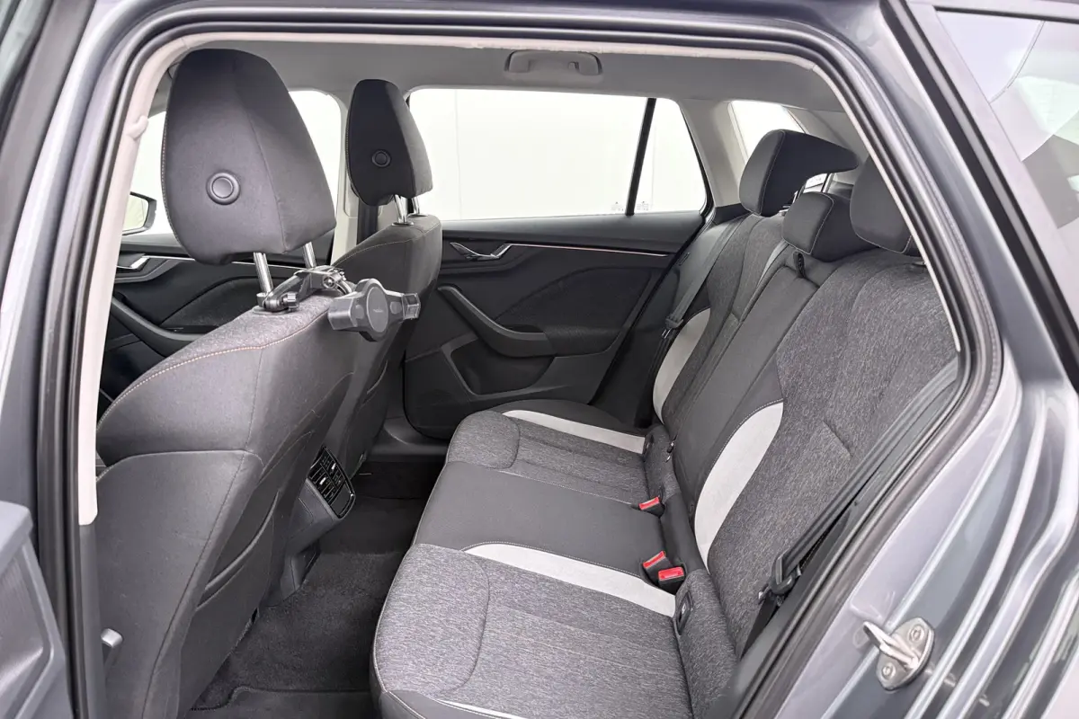 1.0 TSI Business+ Trekhaak Half-Leder Digi.Dash Stoelverw.