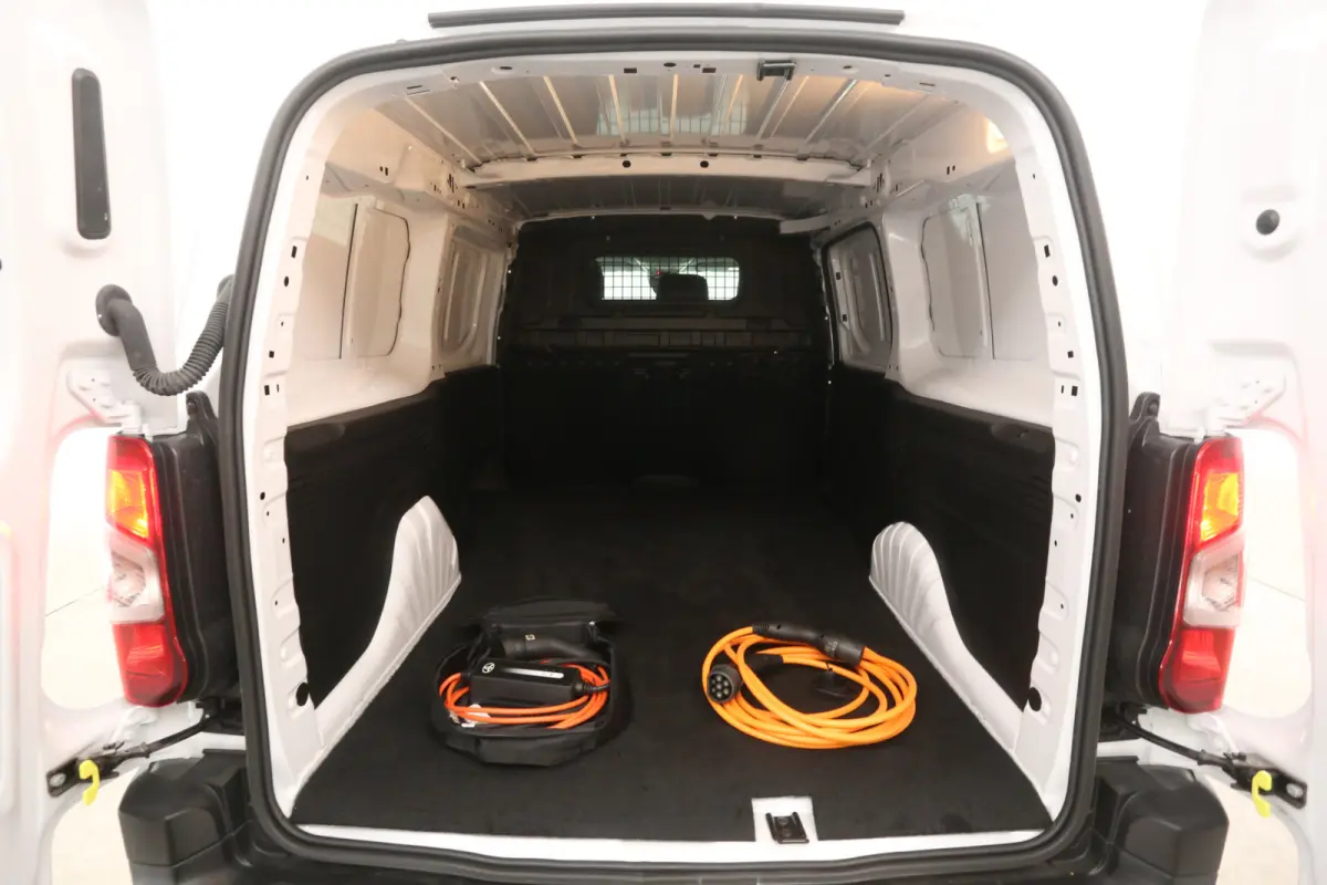 e-Proace Challenger 50 kWh | Snelladen | Airco | Camera | Virtual | 3 Zits | Cruise | Carplay | Parkeersens.