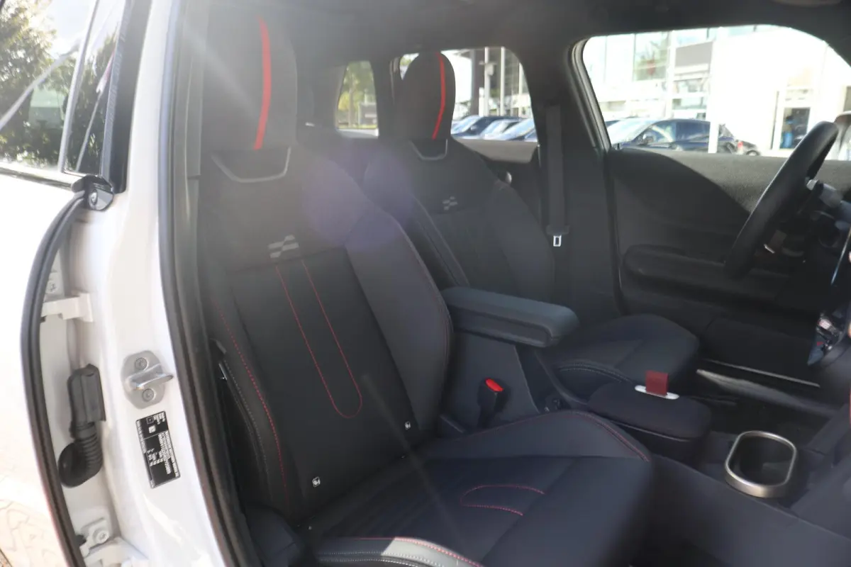 Cooper C | John Cooper Works uitvoering + Pakket M