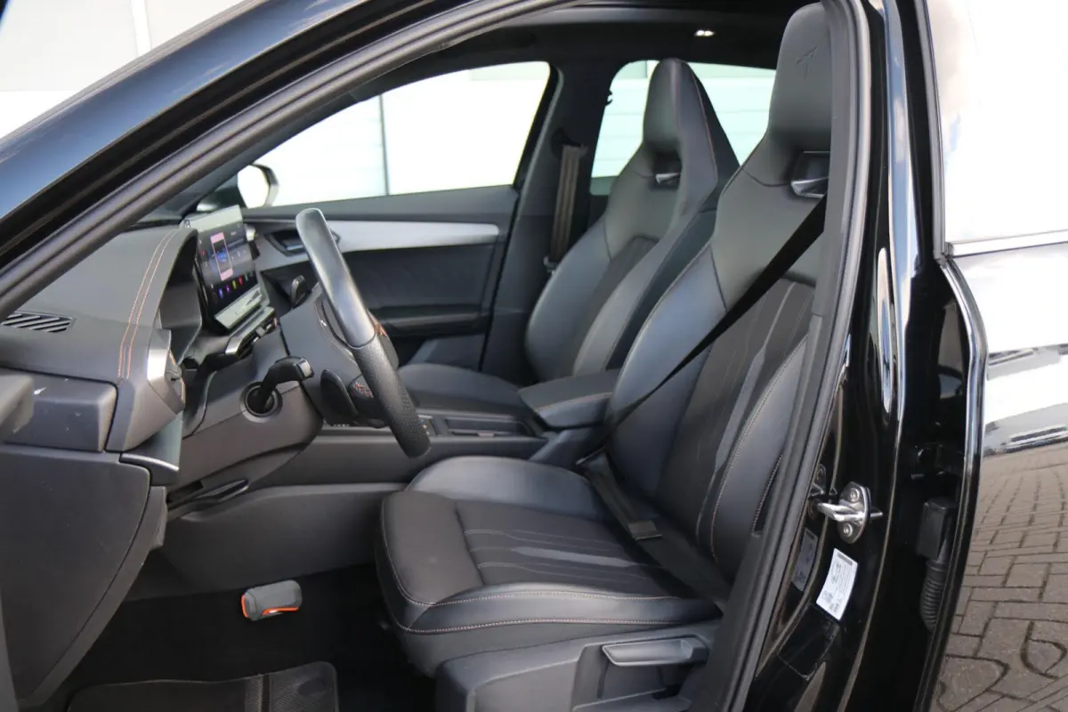 1.4 e-Hybrid 245pk VZ Performance | SoH 90% | Trekhaak | Panoramadak | Achteruitrijcamera | Stoelverwarming | Navigatie | Full Link