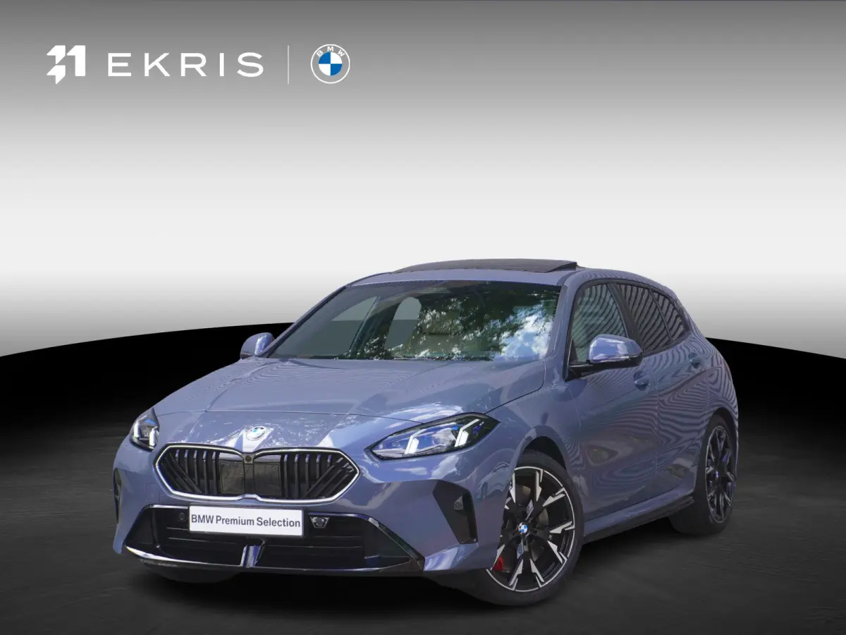 120 | M Sportpakket Pro | 19 inch LM M Y-spaak | Glazen panoramadak | Extra getint glas | Parking Assistant Plus | Harman Kardon HiFi Sound system