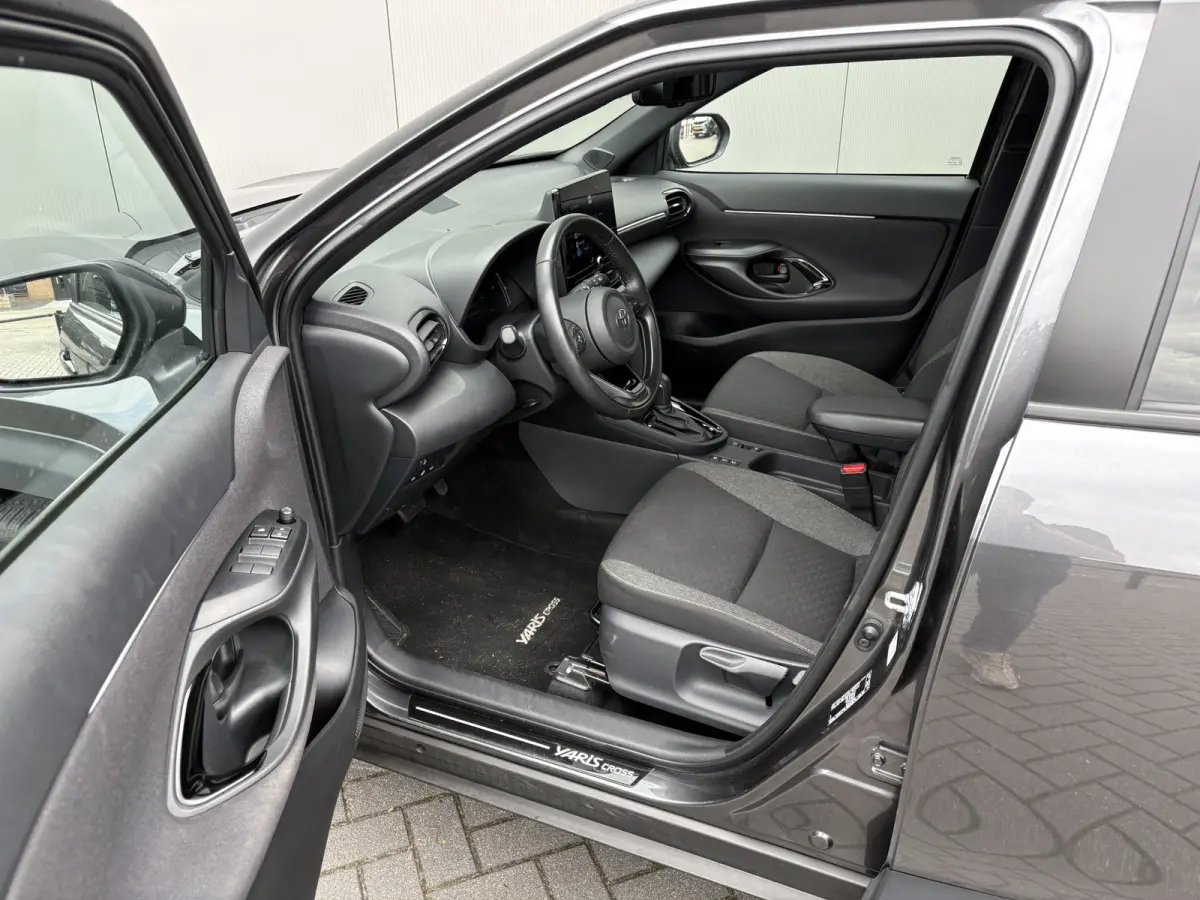 1.5 Hybrid 116PK Automaat First Edition Carplay-android/Stoel-stuurverwarming/Parkeerhulp/Camera