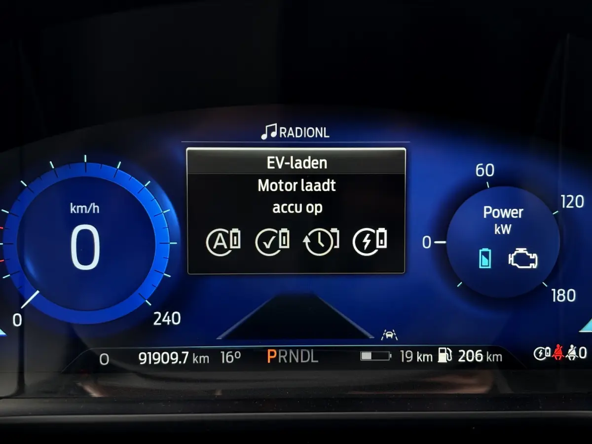 2.5 PHEV ST-Line | Winterpack | Camera | Cruise Control | CarPlay | | Achteruitrijcamera | Cruise control | Navigatie