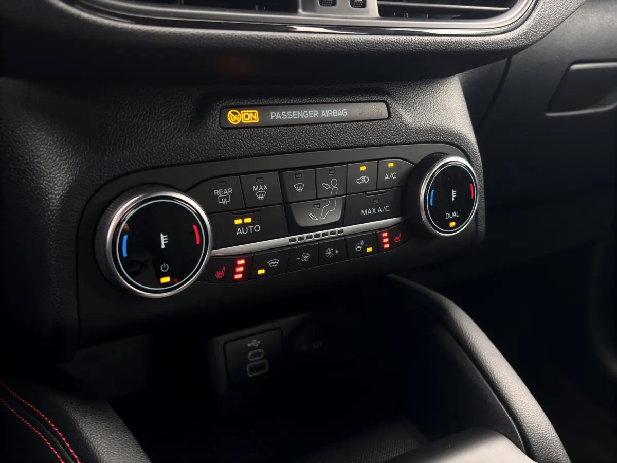 2.5 PHEV ST-Line | Winterpack | Camera | Cruise Control | CarPlay | | Achteruitrijcamera | Cruise control | Navigatie