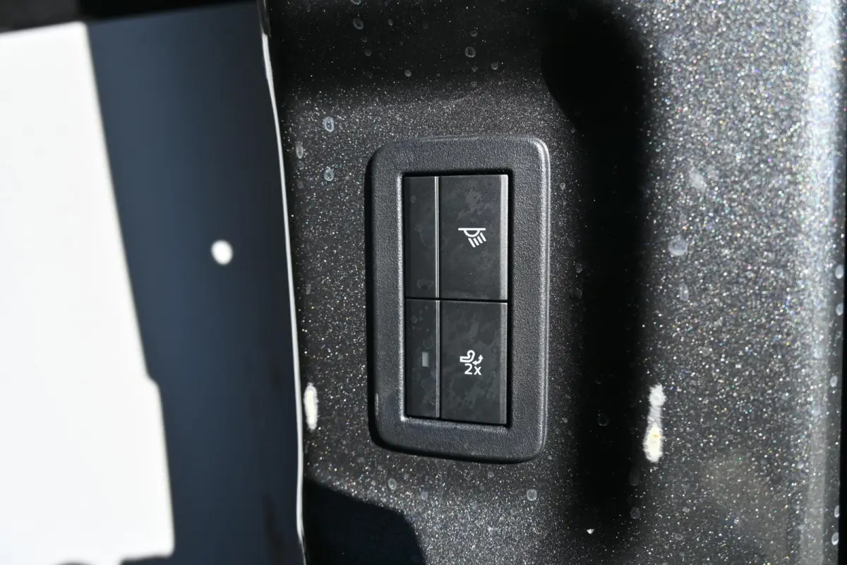 320 L2H1 Limited 65 kWh | Trekhaak 2300KG | Camera | Stoelverwarming | Adaptive Cruise | Ford Connect app