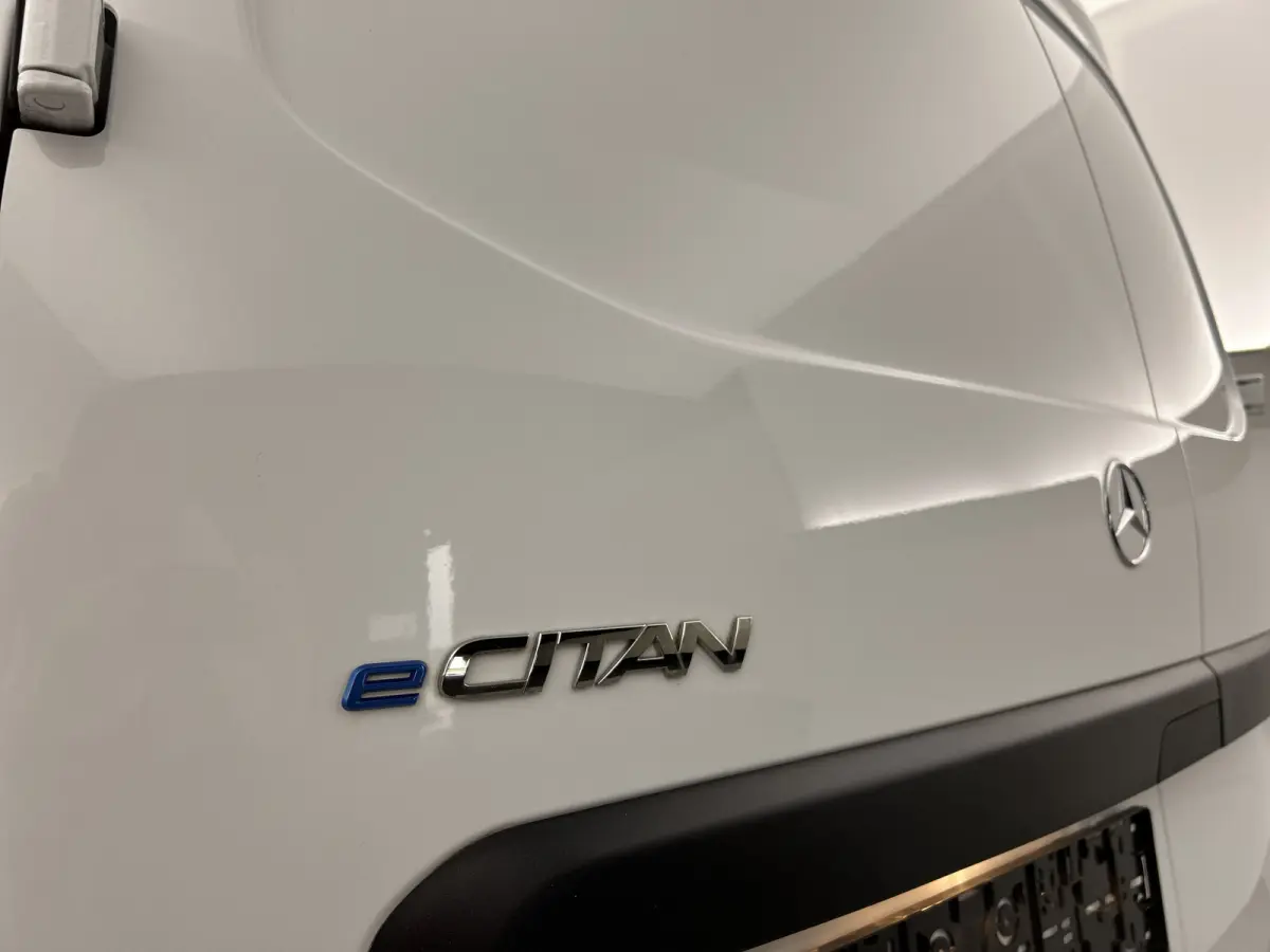 112 51 kWh | LED/75K Snel laden/300km/Camera/carplay