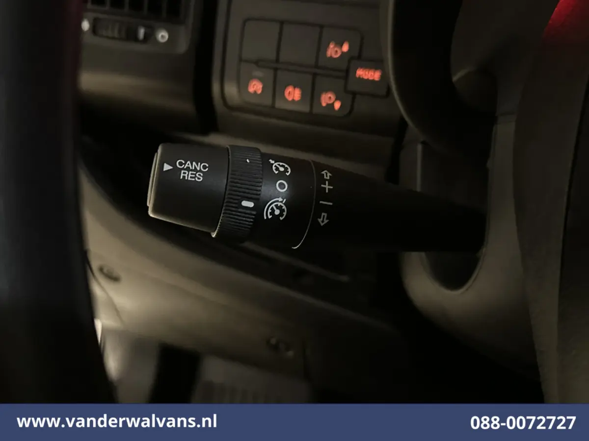 2.2D 120pk L2H2 inrichting Euro6 Airco | Camera | Navigatie | Cruisecontrol Parkeersensoren, Bijrijdersbank