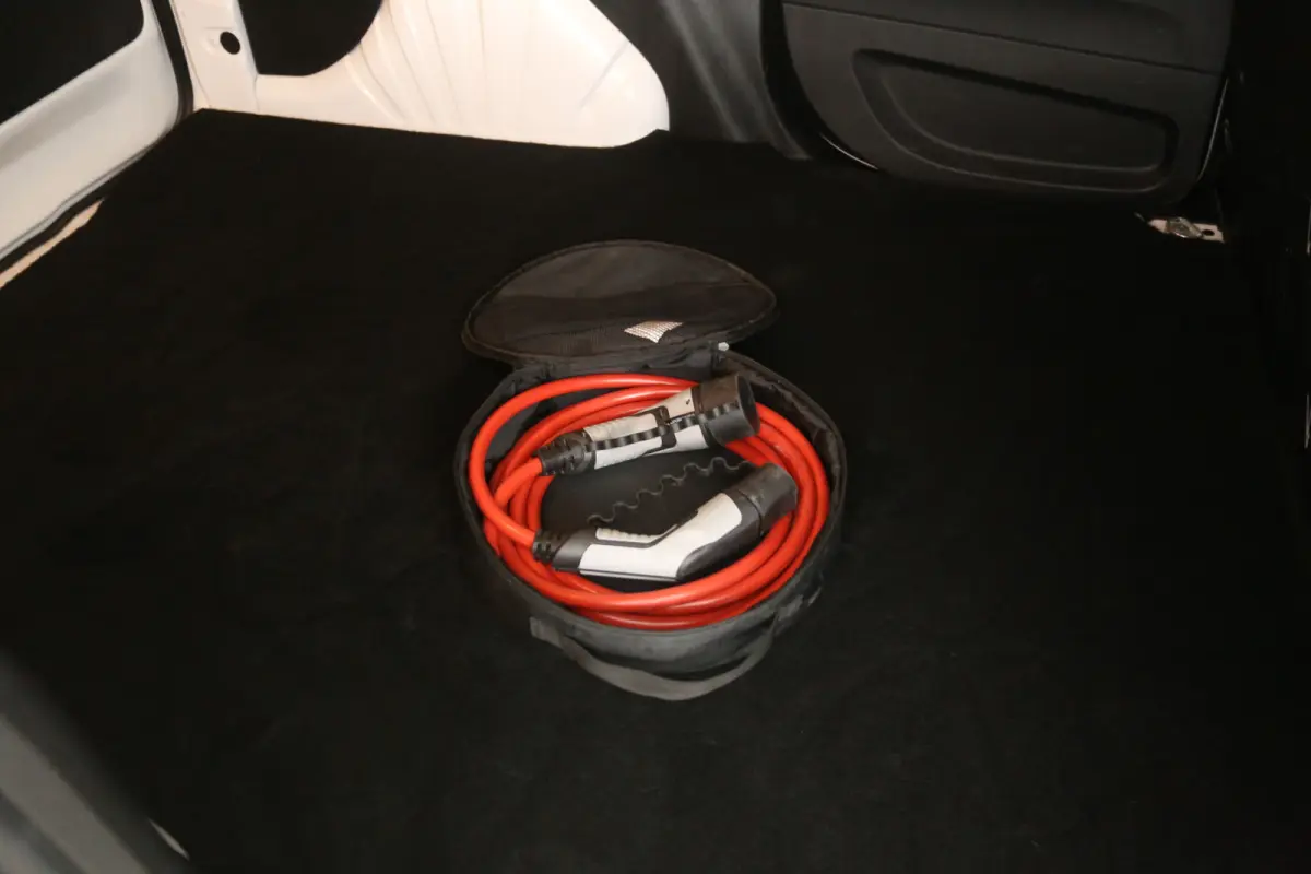 136PK 50 kWh | Snelladen | SOH 92% | 3 Zits | Airco | Camera | Cruise | Carplay | 2xSchuifdeur